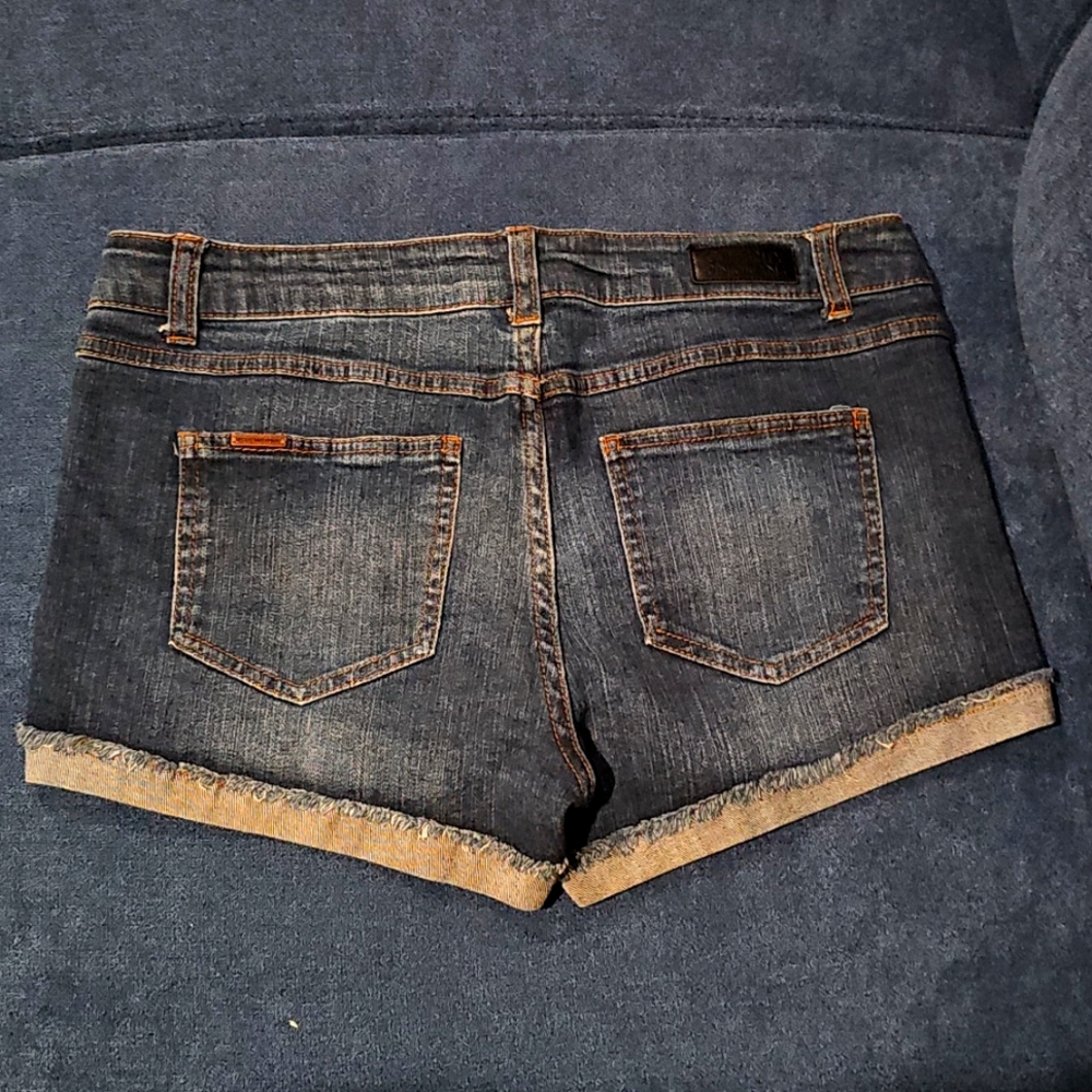 Celebrity Pink Dark Wash Jean Shorts Size 11 - Picture 2 of 7